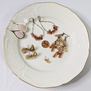 🌜3 for $25🌛5 Pair of Pink Peach Hued Earrings